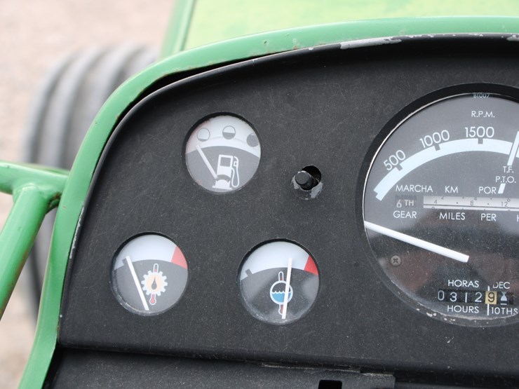 john-deere-4520-image-45