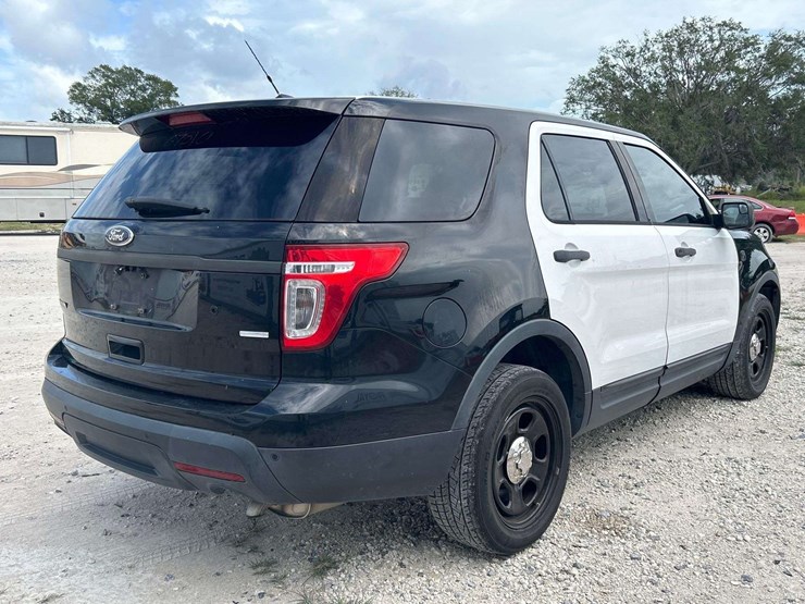 2013-ford-explorer-image-3