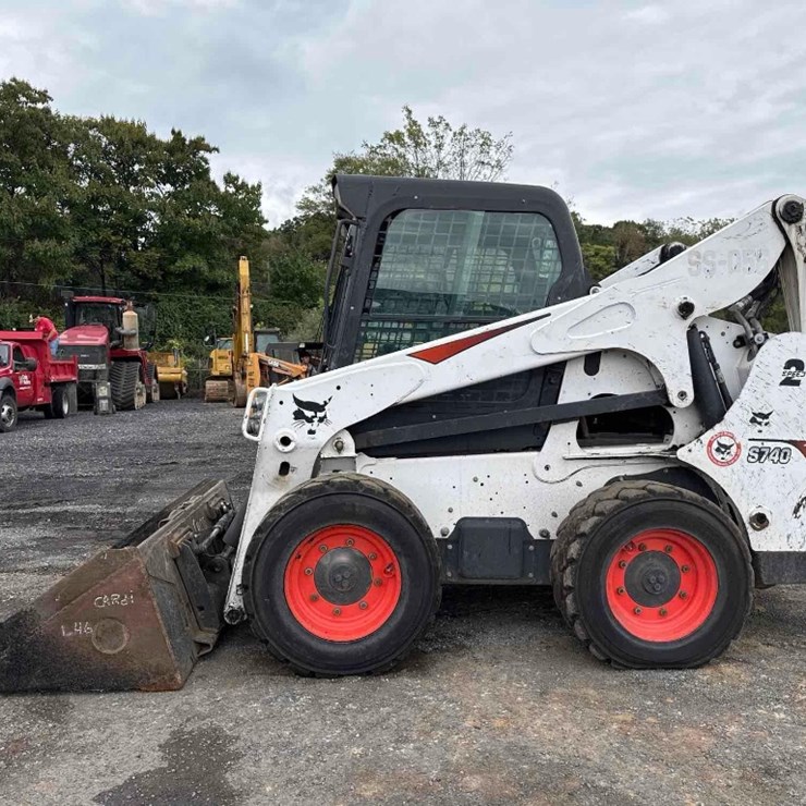 2021 BOBCAT S740