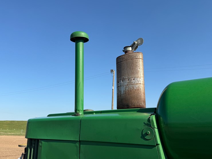 john-deere-70-image-26