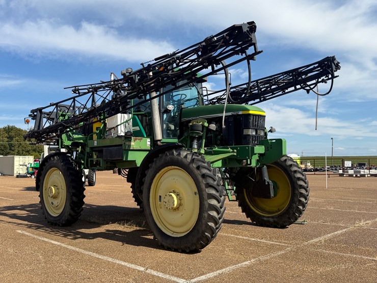 john-deere-4710-image-2