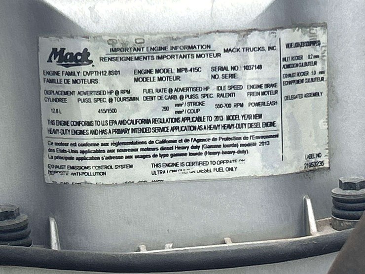 2014-mack-cxu613-t/a-wet-kit-day-cab-truck-tractor-image-8