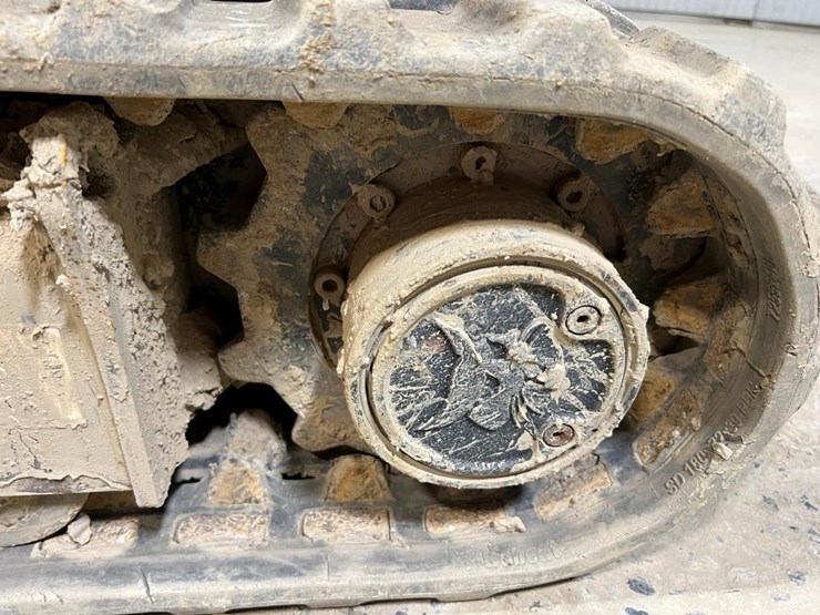 2022-bobcat-e10-image-15