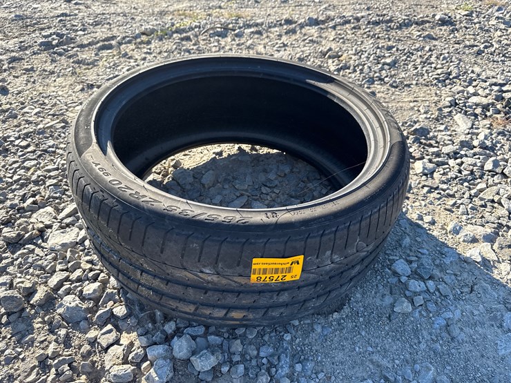 #27578-•-(1)-p-zero-265/35r20-tire-inv#-27578-image-4