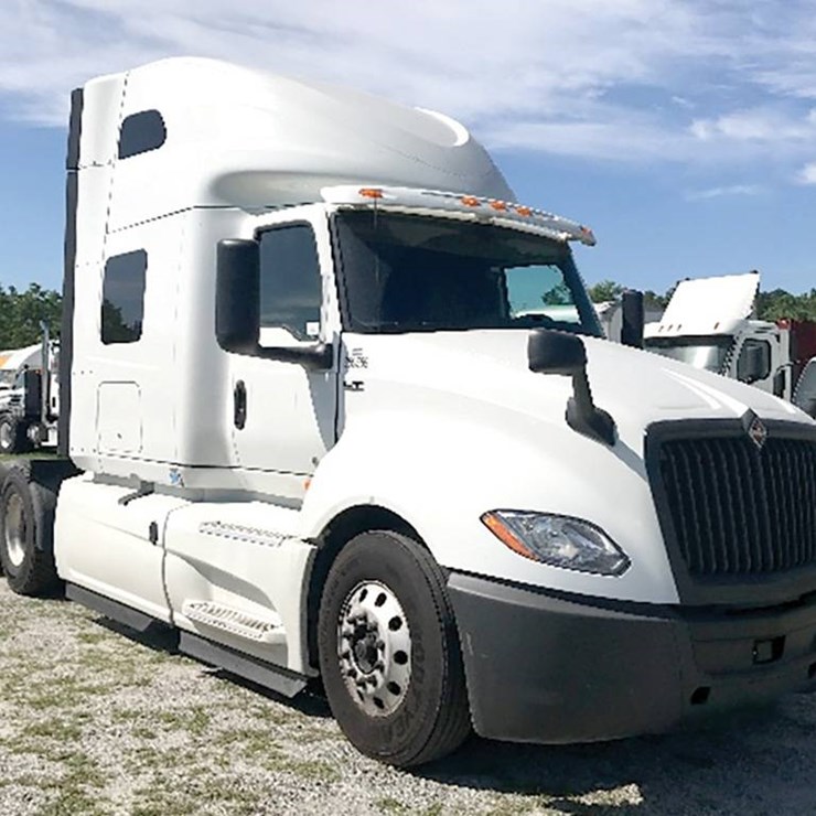 2020 INTERNATIONAL LT