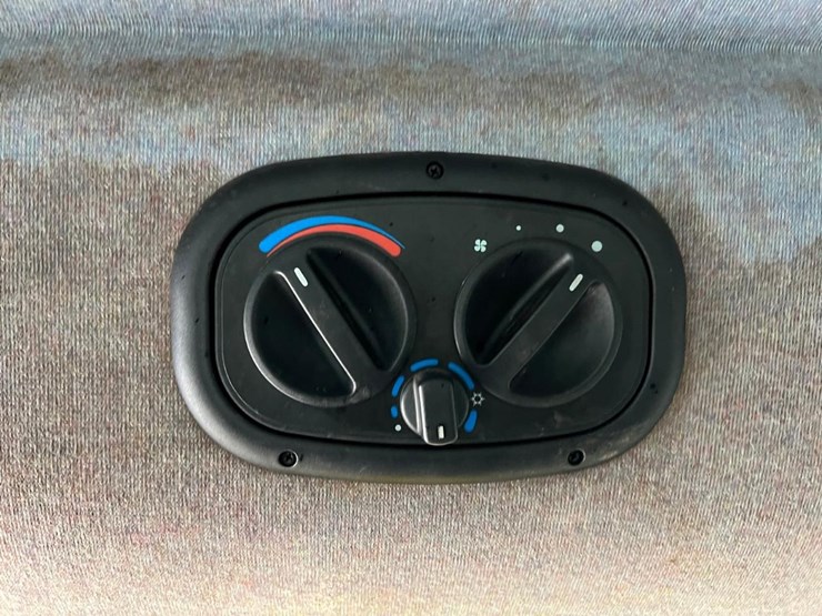 new-holland-tn60da-image-28