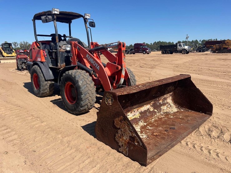 2019-kubota-r630-image-6