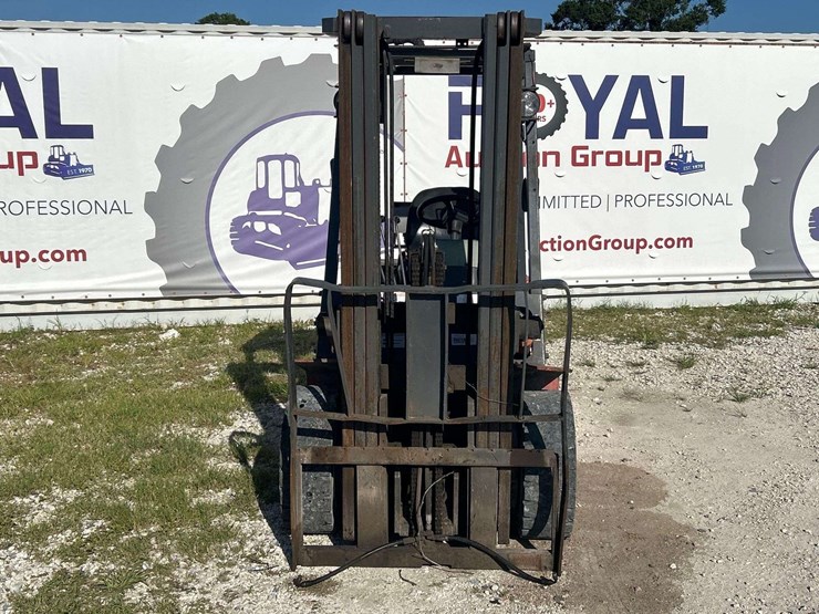 nissan-cf60-6,000lb-lp-forklift-image-16