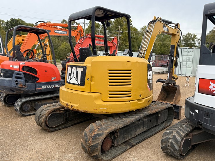 caterpillar-305e2-cr-image-4