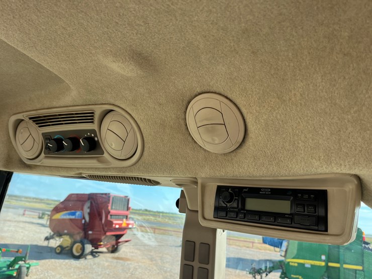 2017-john-deere-5100e-image-16