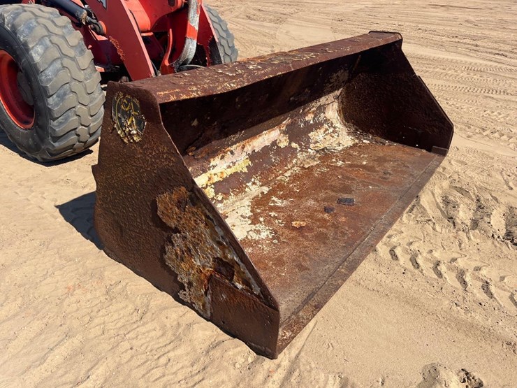 2019-kubota-r630-image-13