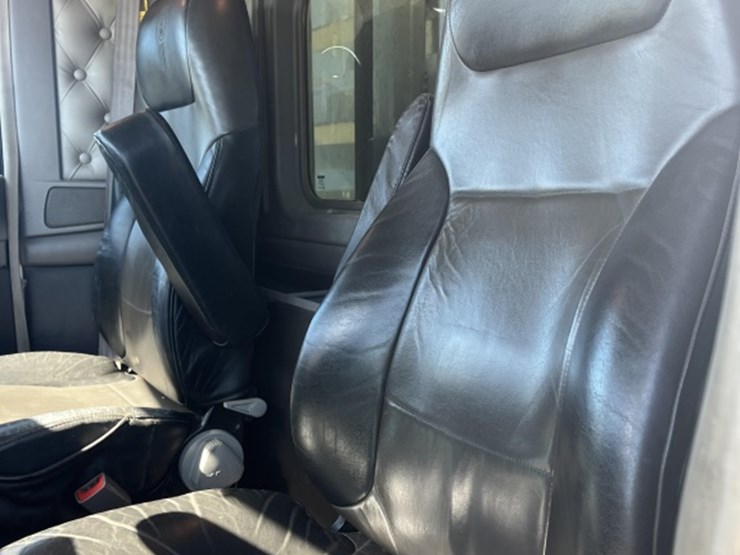 2015-kenworth-w900-image-20