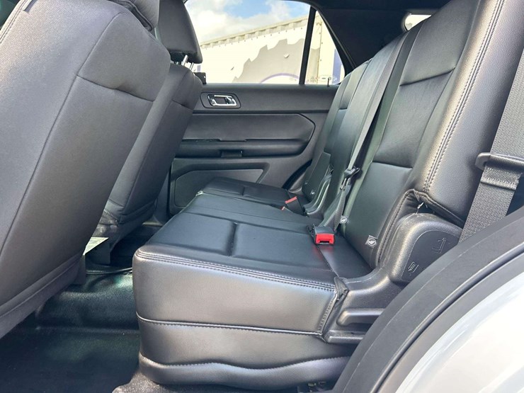 2016-ford-explorer-image-20