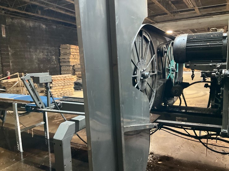 #130-•-wood-mizer-pallet-lumber-resaw-image-28