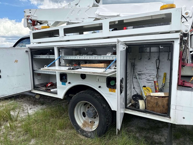 2016-ford-f550-image-21