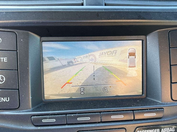 2018-ford-explorer-image-18