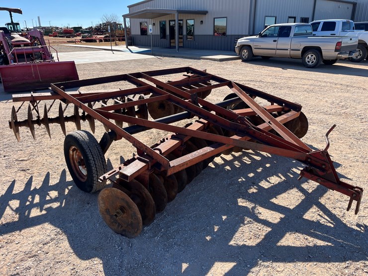 international-370-image-4