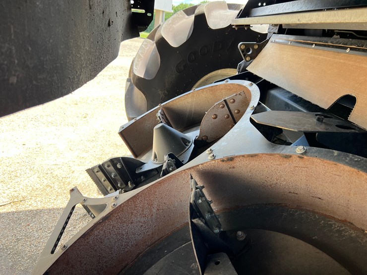 2023-new-holland-cr10.90-image-55