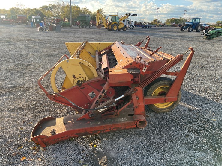 new-holland-472-image-3