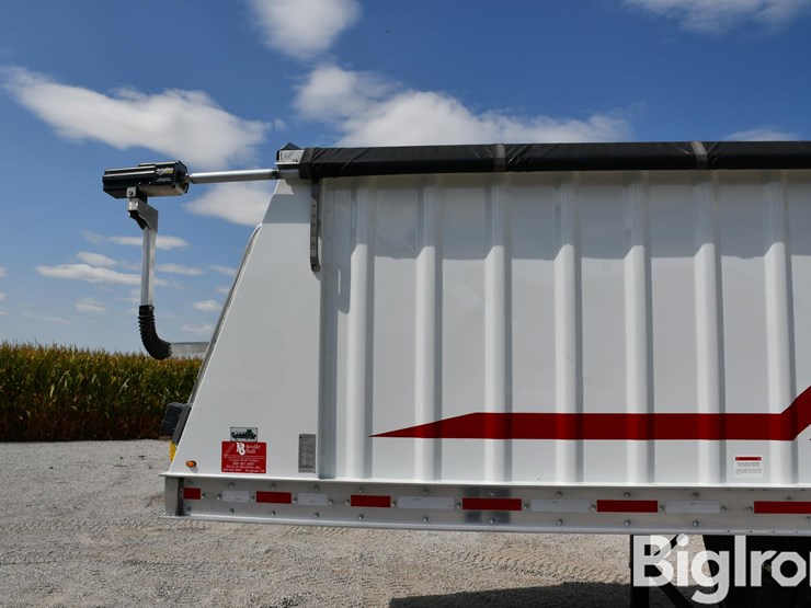 2020-neville-trailer-image-12