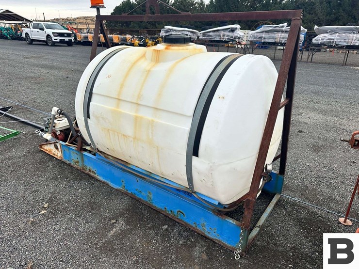 snyder-tank-sprayer-image-8