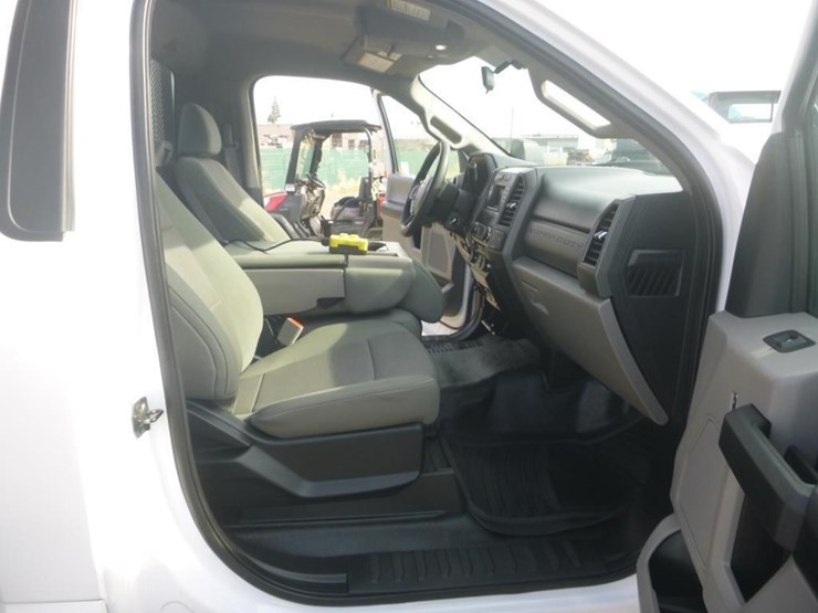 2018-ford-f550-image-15