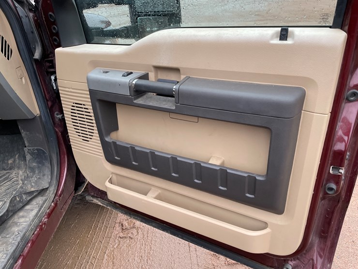 2013-ford-f350-image-32