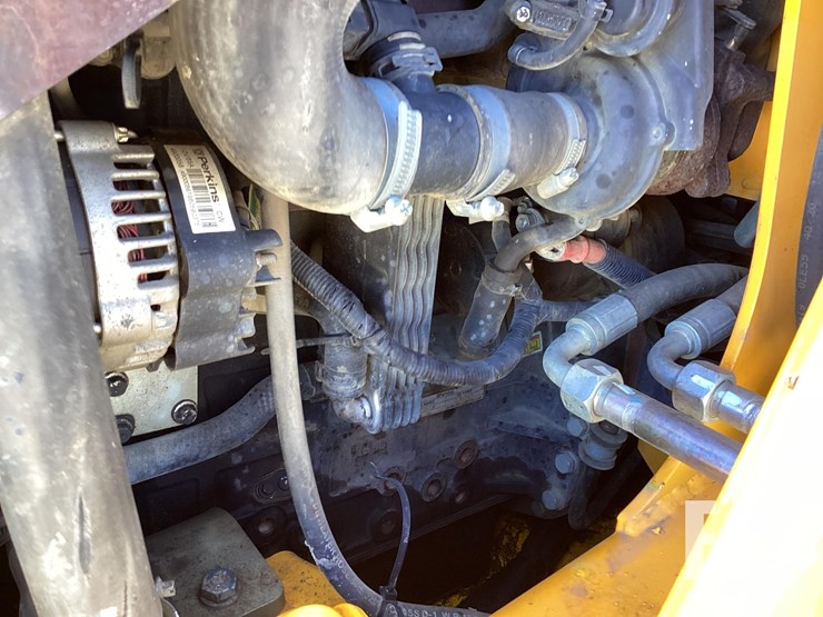 2021-jcb-1cxt-image-10