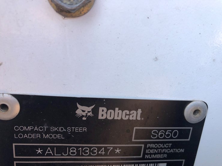 2014-bobcat-s650-image-42