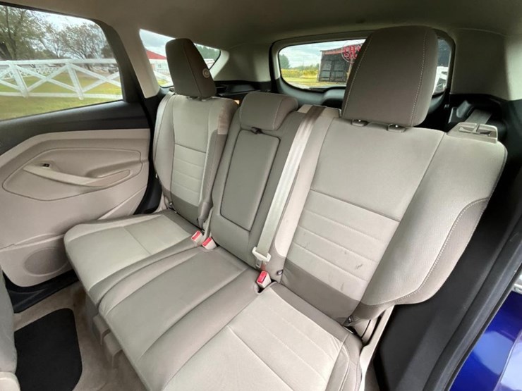 2015-ford-escape-se-image-17