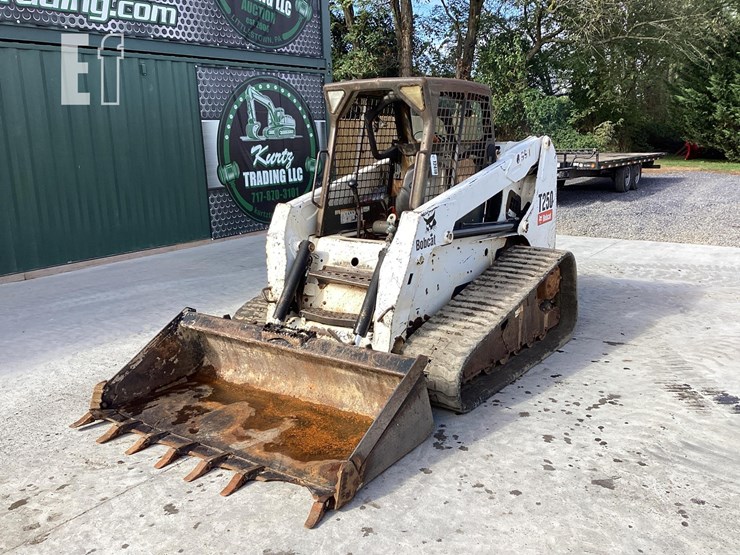 2007-bobcat-t250-image-8