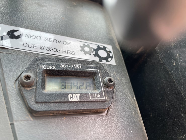 2012-caterpillar-226b3-image-35