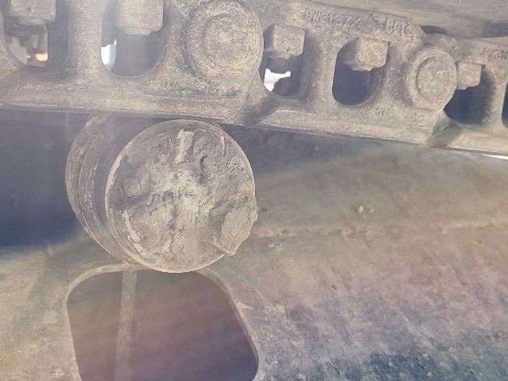 2019-caterpillar-325f-image-18