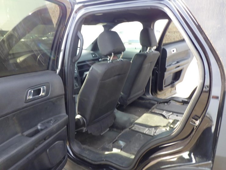 2019-ford-explorer-image-7