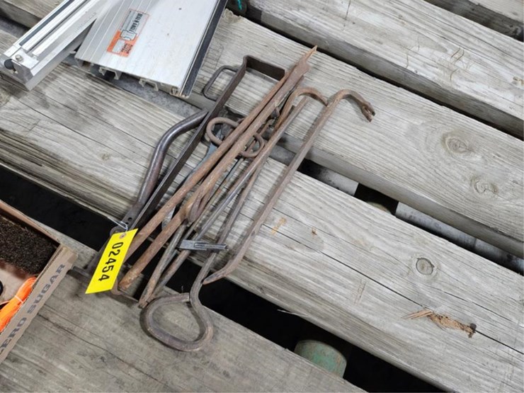 #2454-•-assorted-pry-bars,-wrecking-bars,-hook-image-4