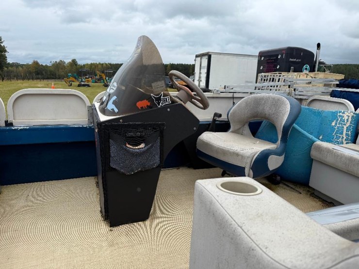 1998-crestliner-rampage-2000-deck-boat-(90hp-2-image-13