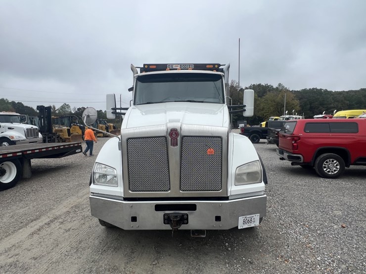 2016-kenworth-t880-image-8