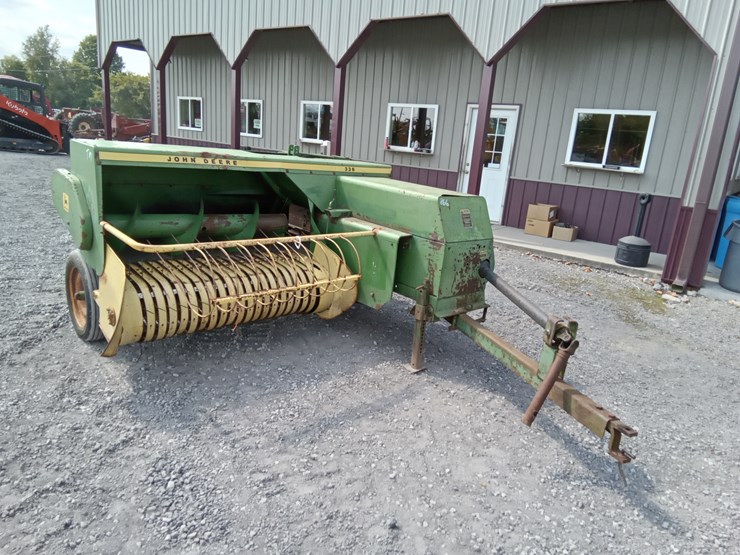 john-deere-336-image-1