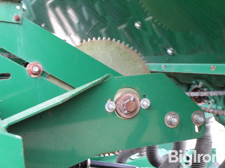 2012-great-plains-2s2600hd-image-18