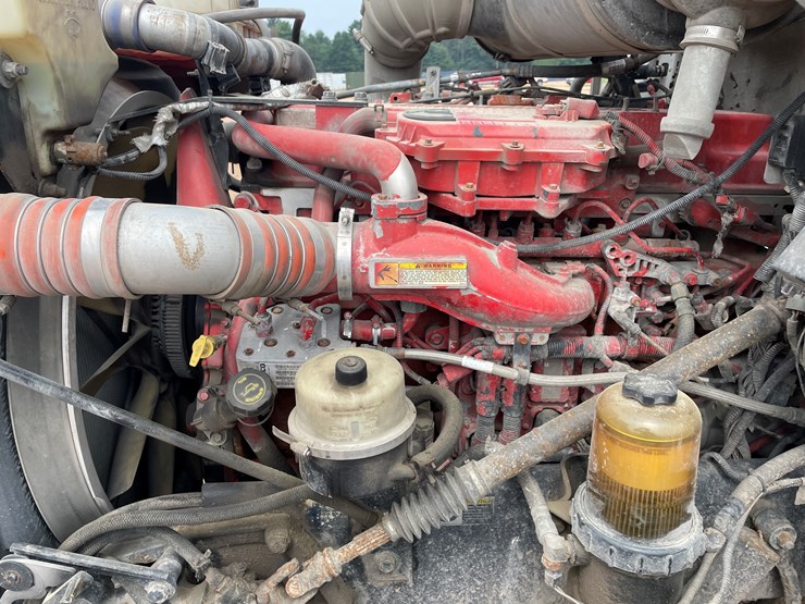 2011-peterbilt-365-image-80