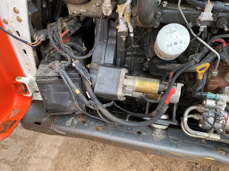 2014-bobcat-t650-image-17