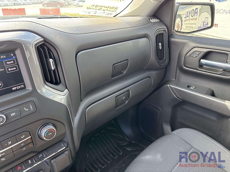 2022-chevrolet-1500-image-23