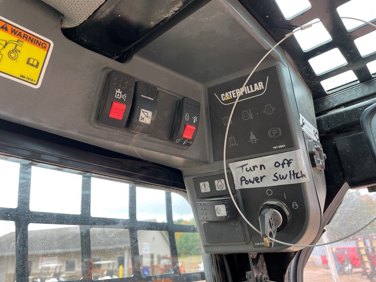 2012-caterpillar-226b3-image-34