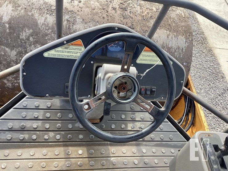 2011-volvo-sd100d-image-13