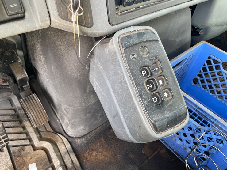 2006-international-7400-image-47