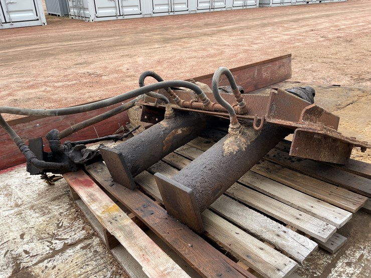 #3344-•-14'-steel-framed-wooden-dump-bed-image-8