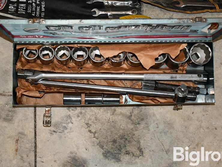 wrench-sets-and-socket-set-image-12