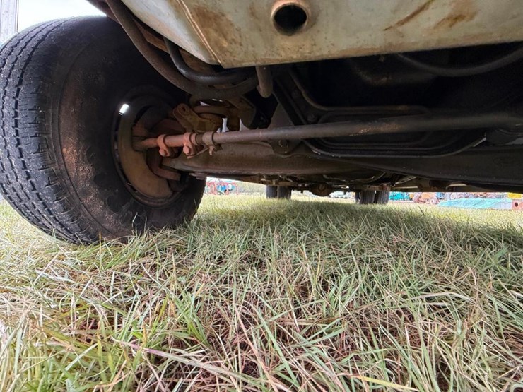 1990-ford-f35o-pickup-truck-(at,-ext-cab,-diesel,-image-13