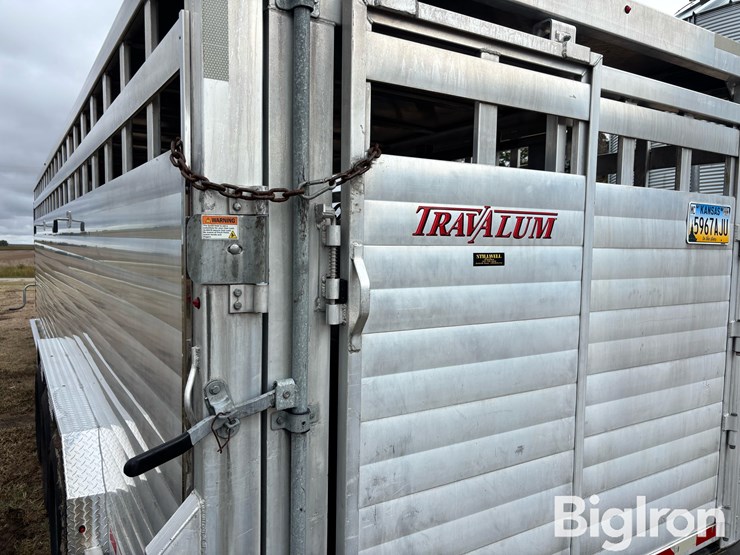 2019-travalum-tri/a-aluminum-gooseneck-livestock-trailer-image-17
