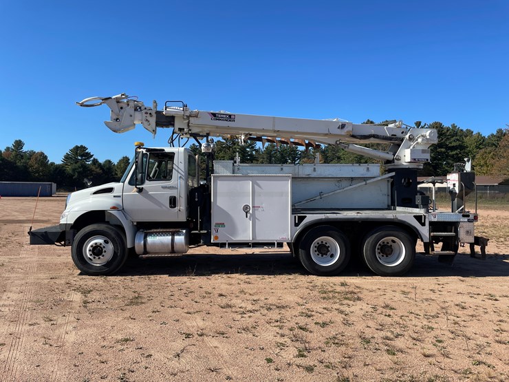 2012-international-durastar-4400-image-3